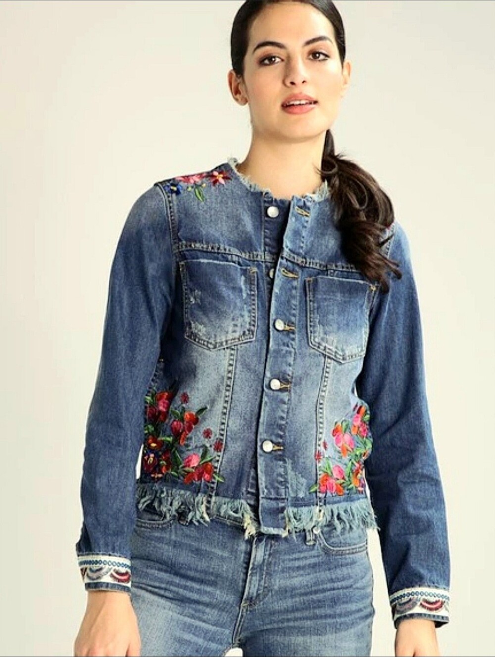 Desigual Noucol Floral Embroidered Frayed Denim Jacket Size 38/US 6 (S)